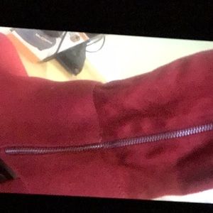 Woman’s knee boots